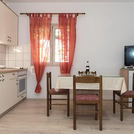 Apartman Olga Matic Vodice